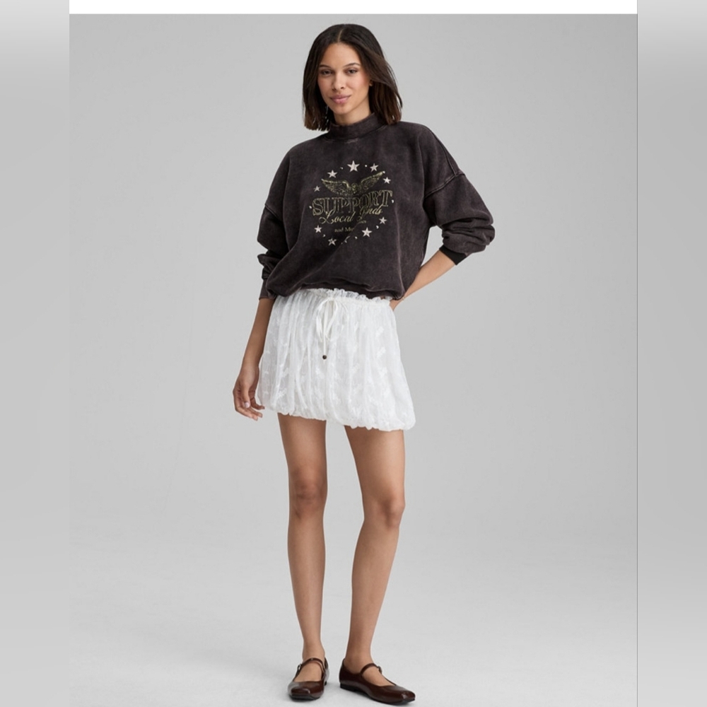 AND NOW THIS WOMEN'S WHITE LACE BUBBLE HEM MINI SKIRT NWT